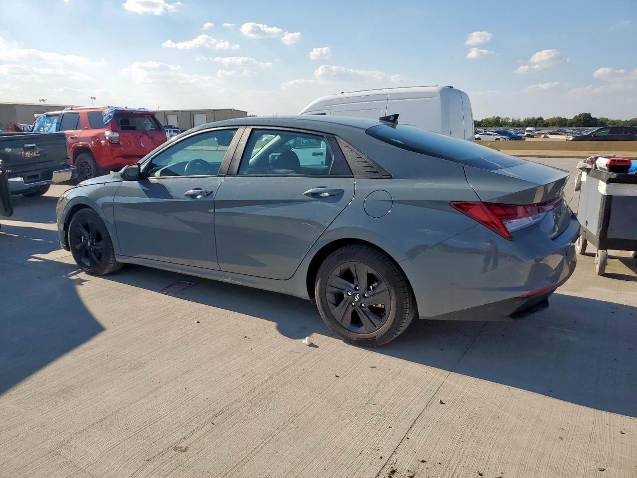 HYUNDAI ELANTRA BLUE