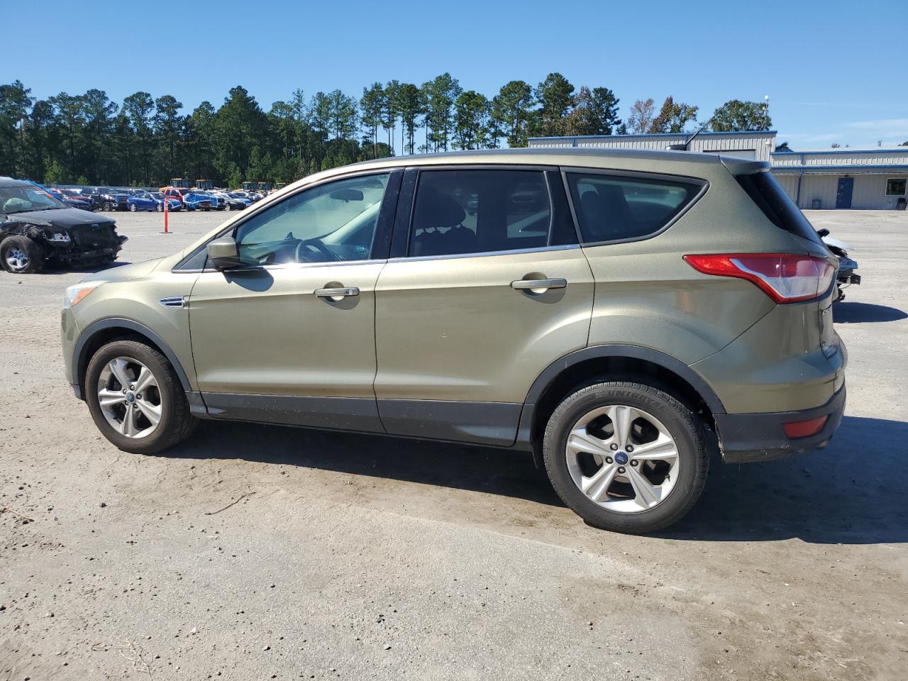 FORD ESCAPE SE