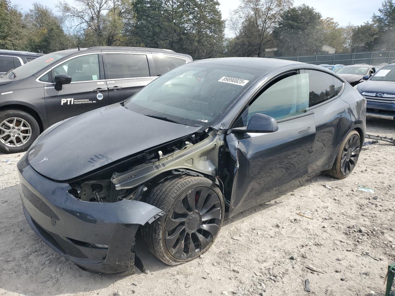 TESLA MODEL Y