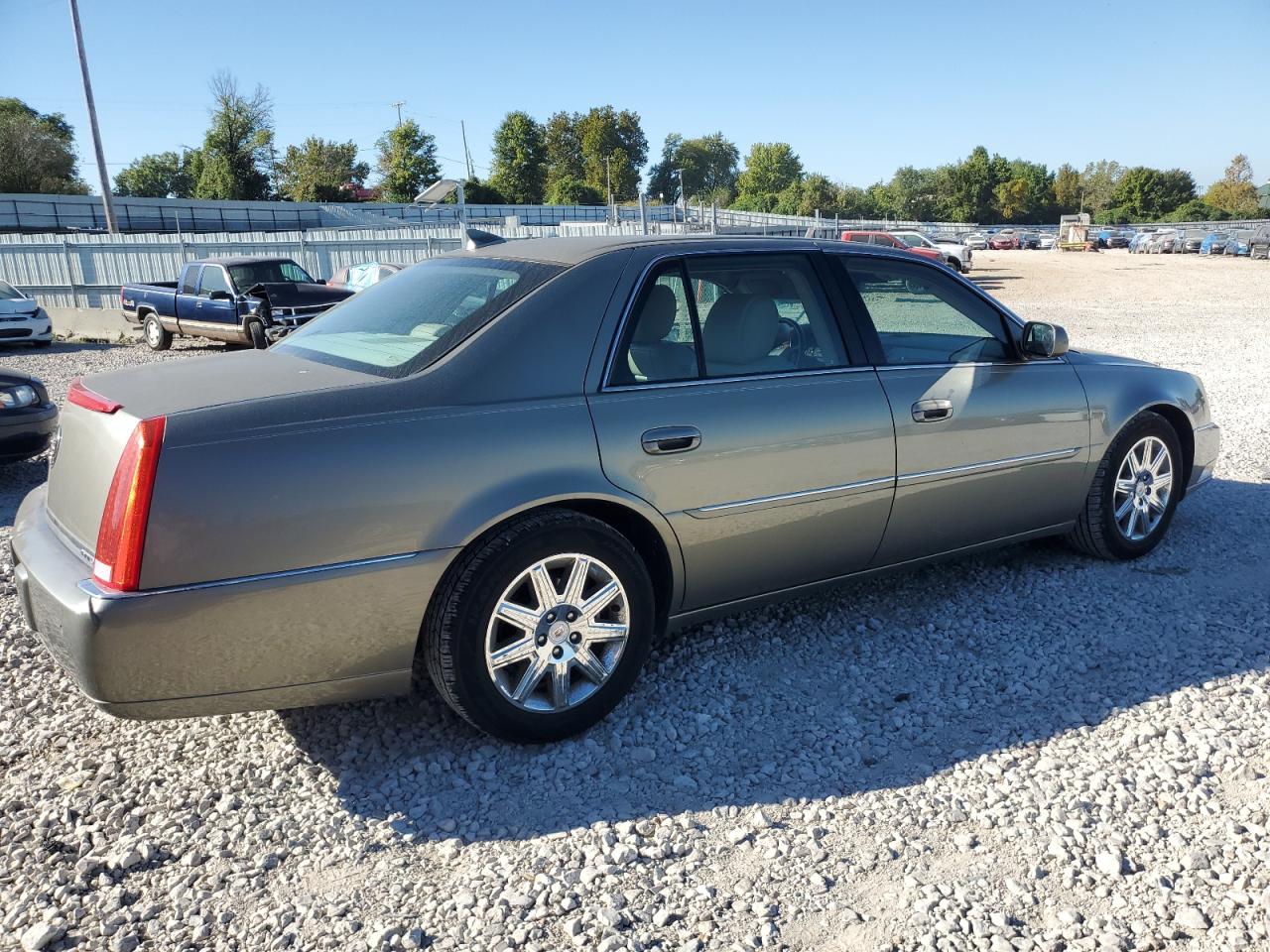CADILLAC DTS PREMIUM COLLECTION
