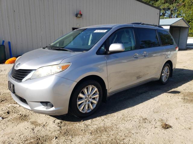 Global Auto Auctions: 2011 TOYOTA SIENNA LE