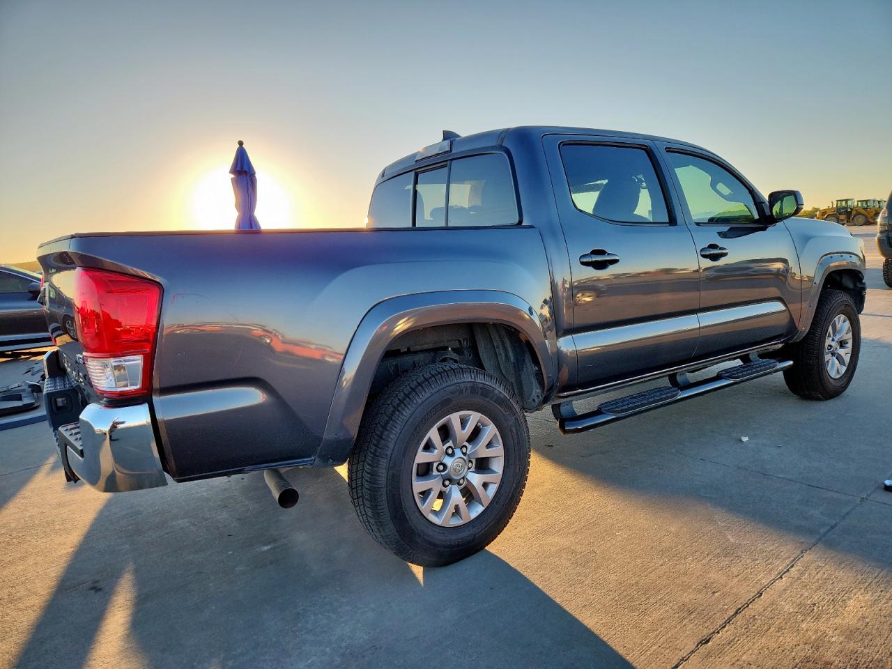 TOYOTA TACOMA DOUBLE CAB