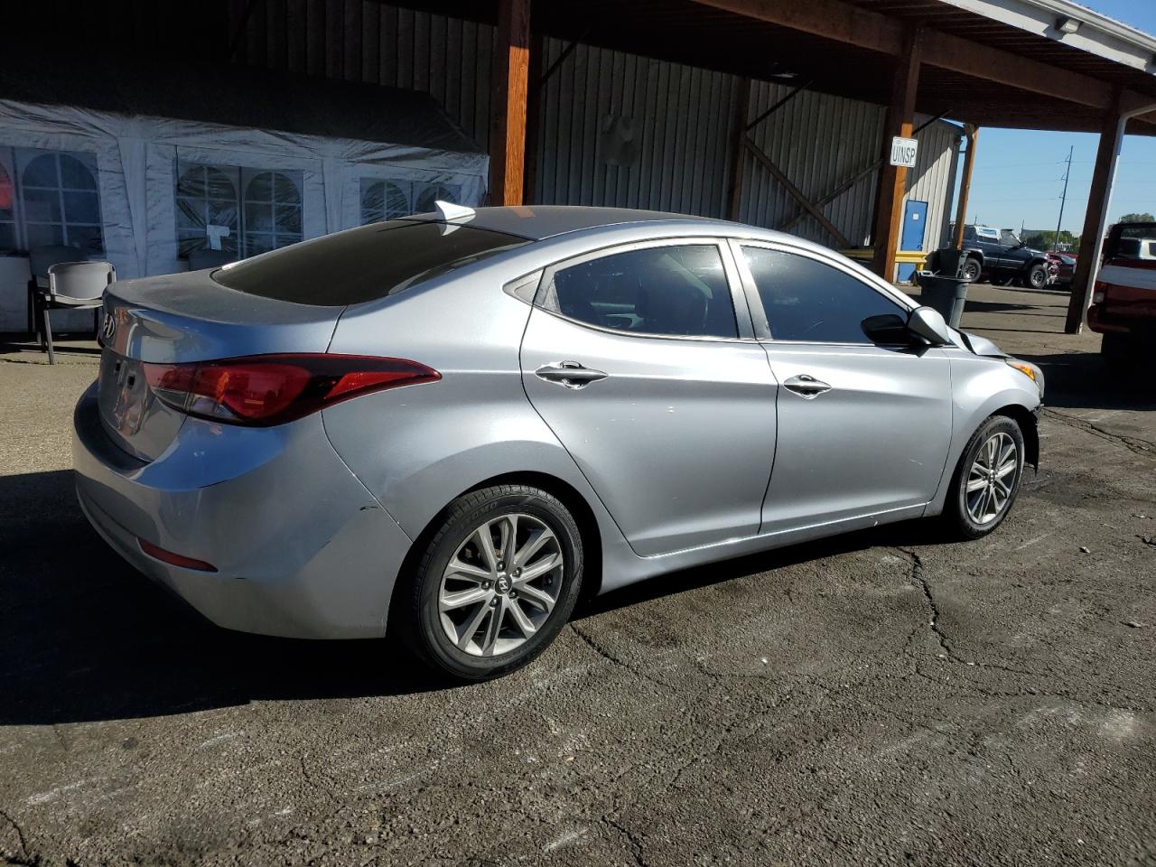 HYUNDAI ELANTRA SE