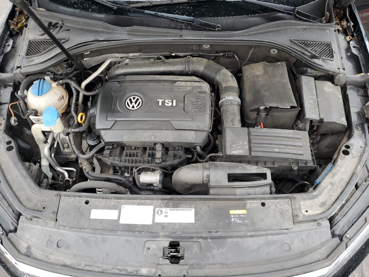VOLKSWAGEN PASSAT SE