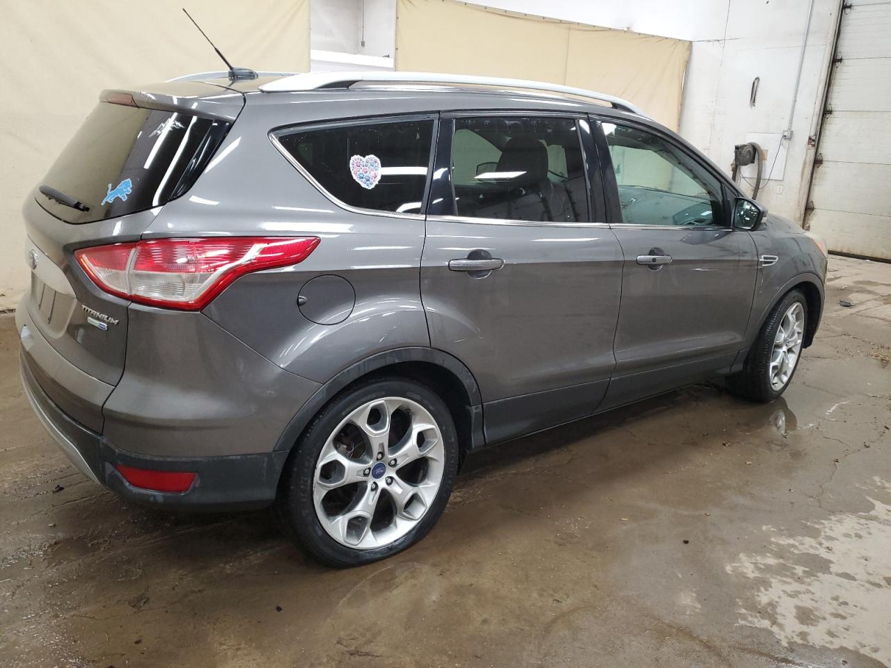 FORD ESCAPE TITANIUM