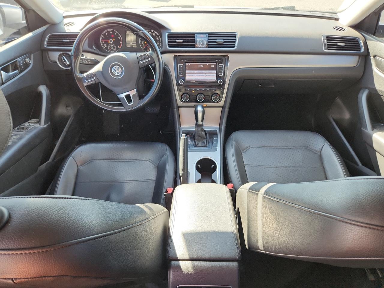 VOLKSWAGEN PASSAT SE