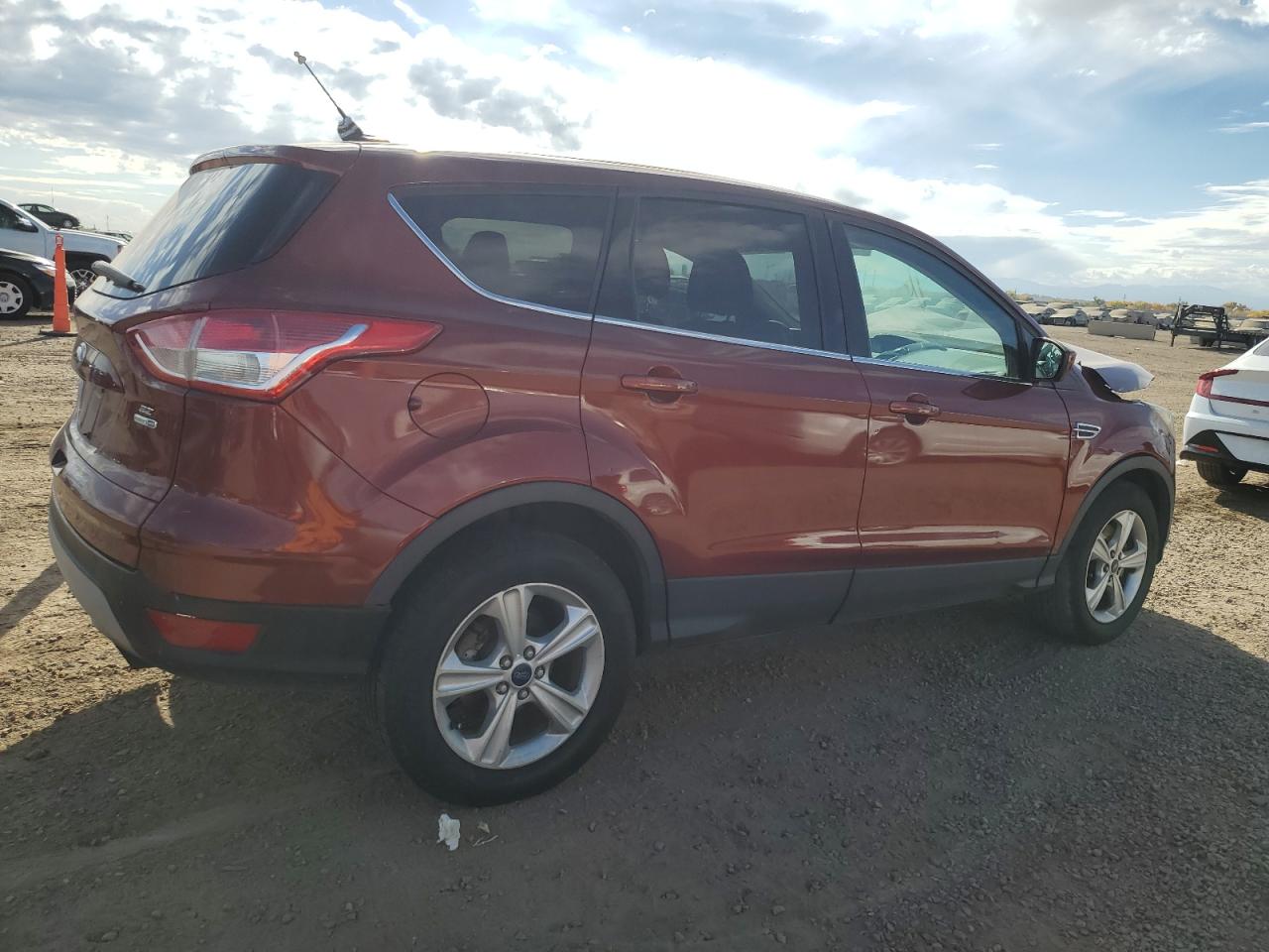 FORD ESCAPE SE