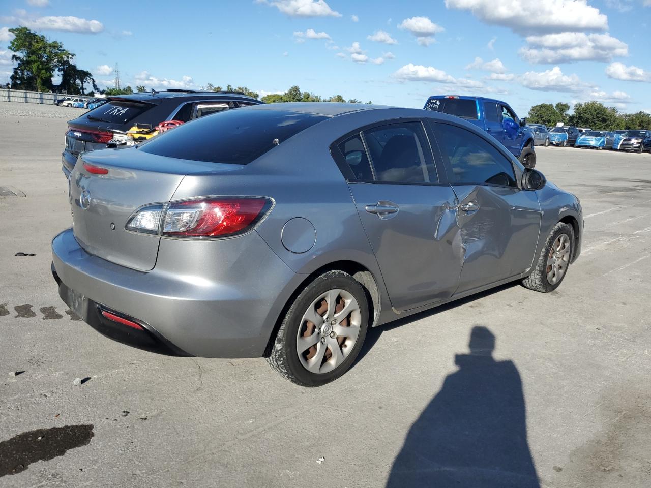 MAZDA 3 I