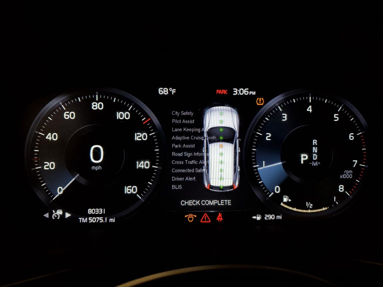 VOLVO XC40 T5 MOMENTUM