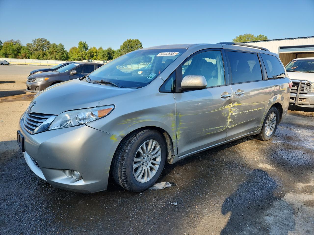 TOYOTA SIENNA XLE