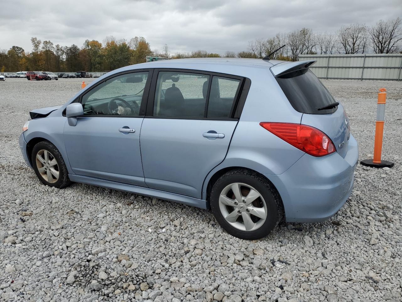NISSAN VERSA S