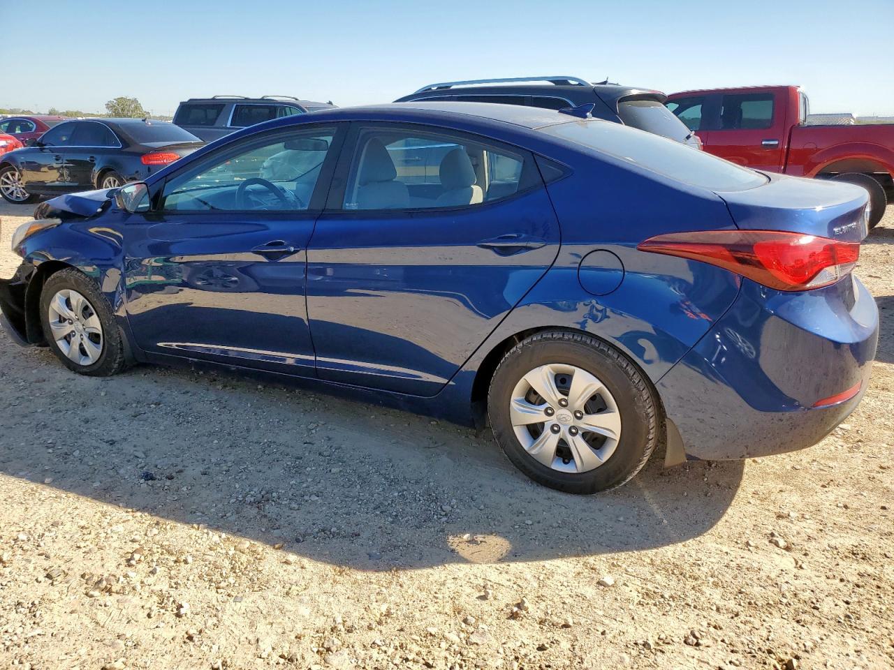 HYUNDAI ELANTRA SE