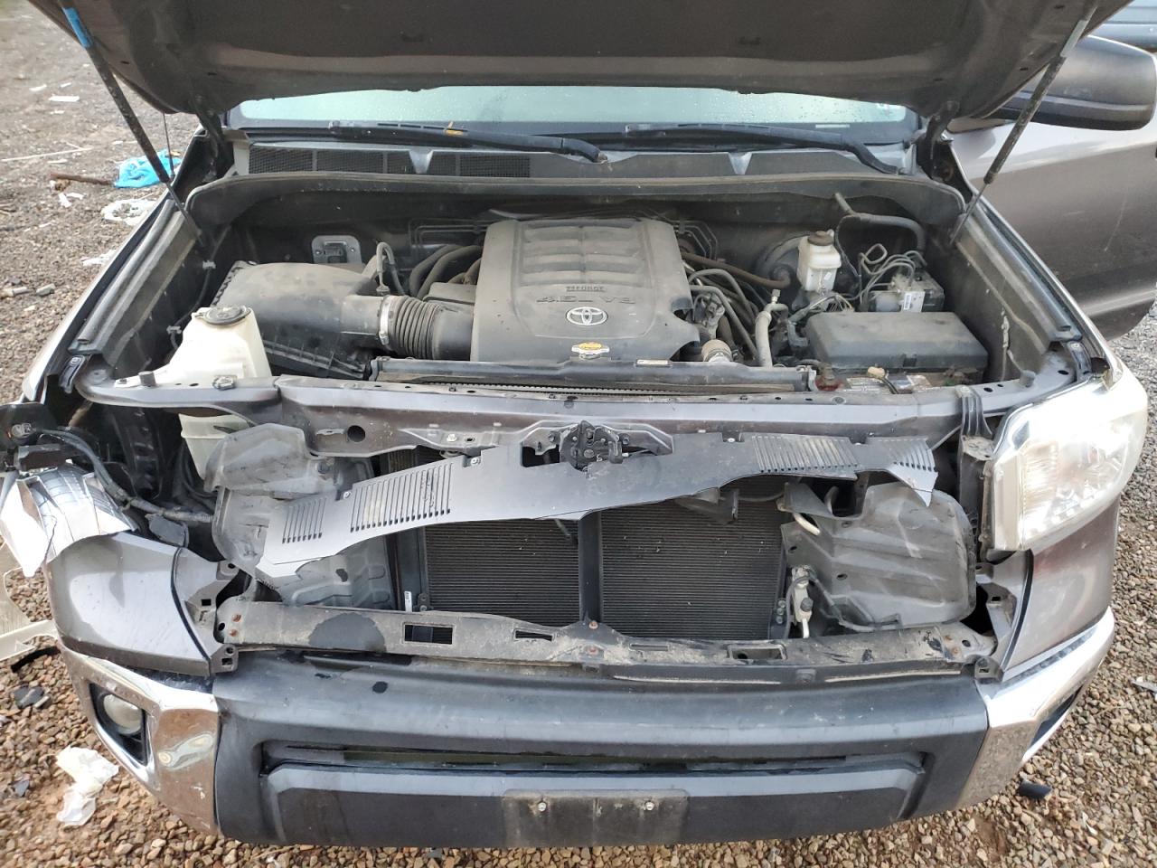 TOYOTA TUNDRA DOUBLE CAB SR