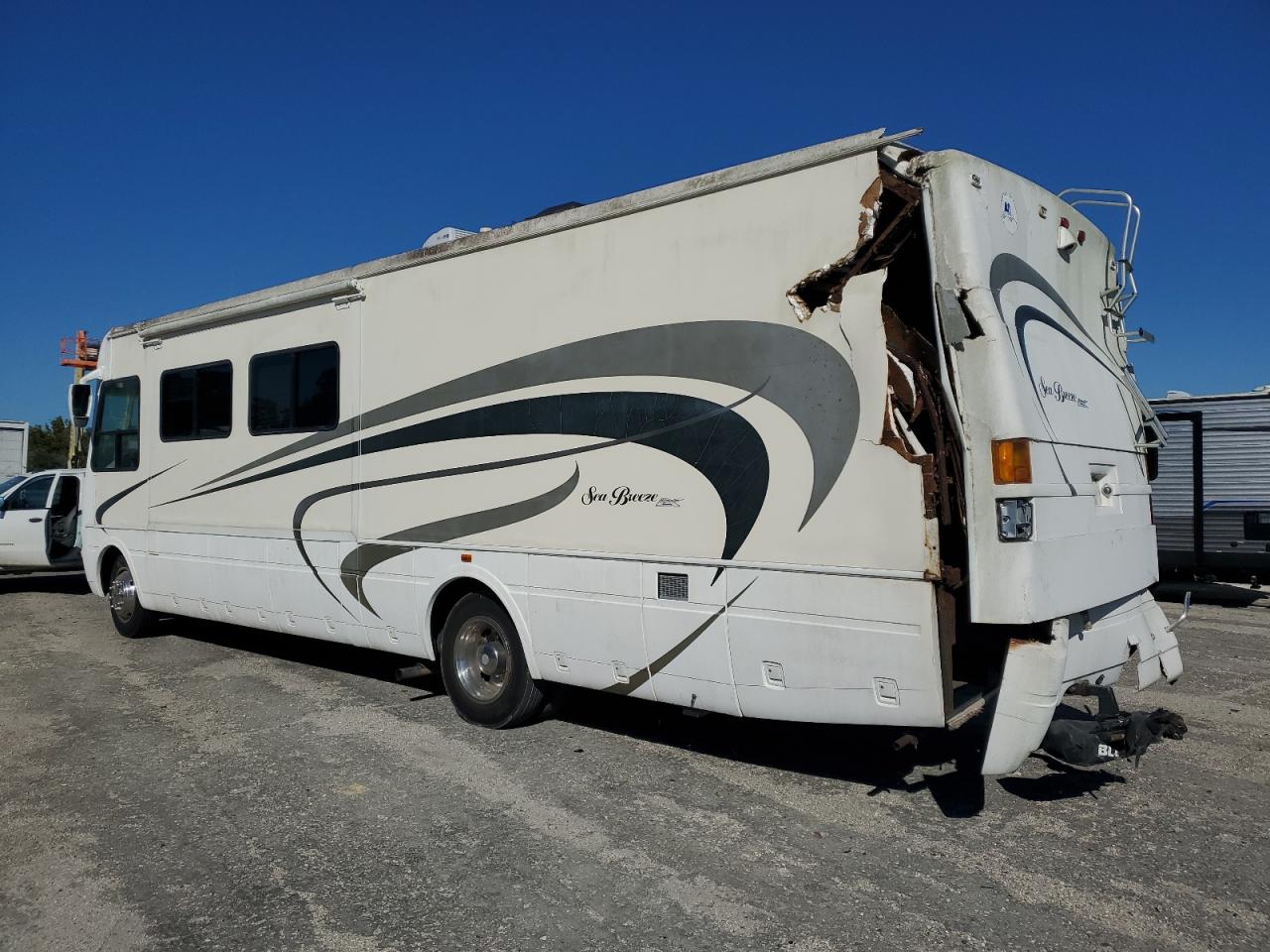 Lot #3290134264 2004 SEAB MOTORHOME