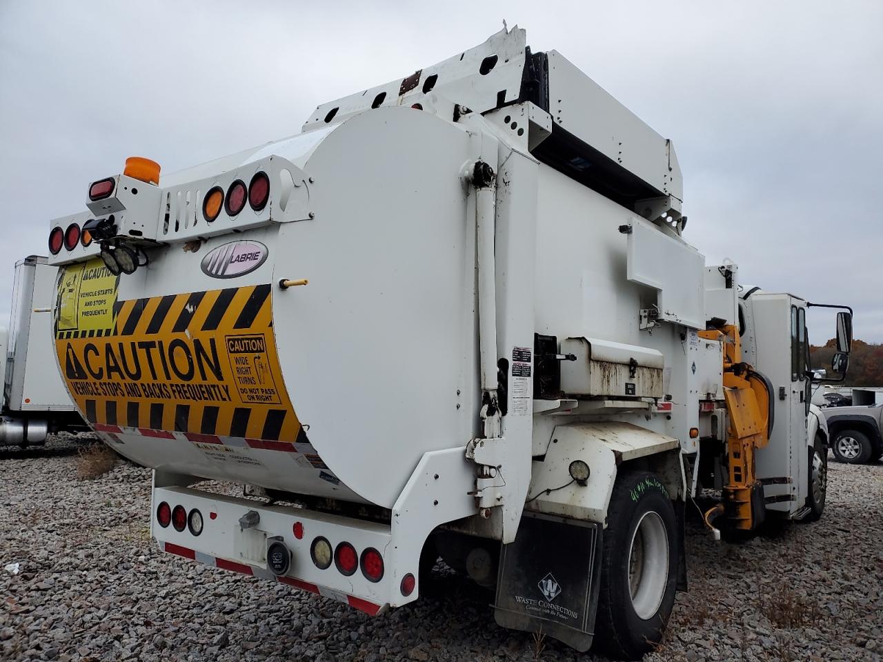 Lot #3293305426 2015 FREIGHTLINER M2 112 MED