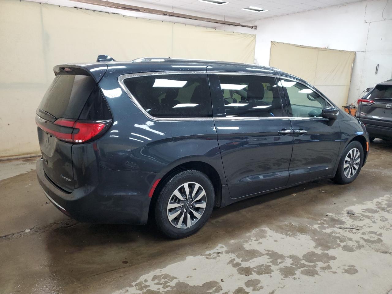 CHRYSLER PACIFICA HYBRID TOURING L