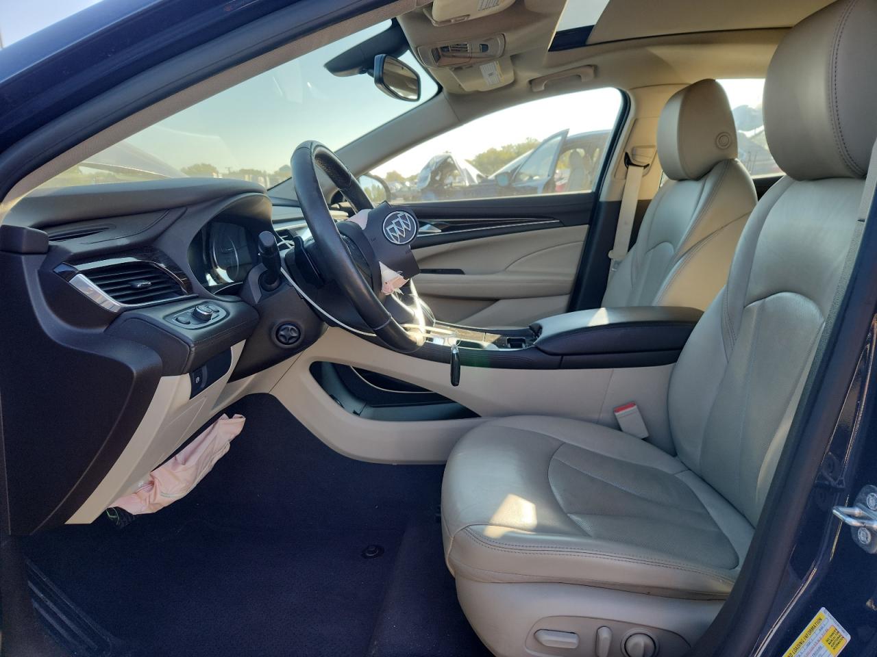 BUICK LACROSSE ESSENCE