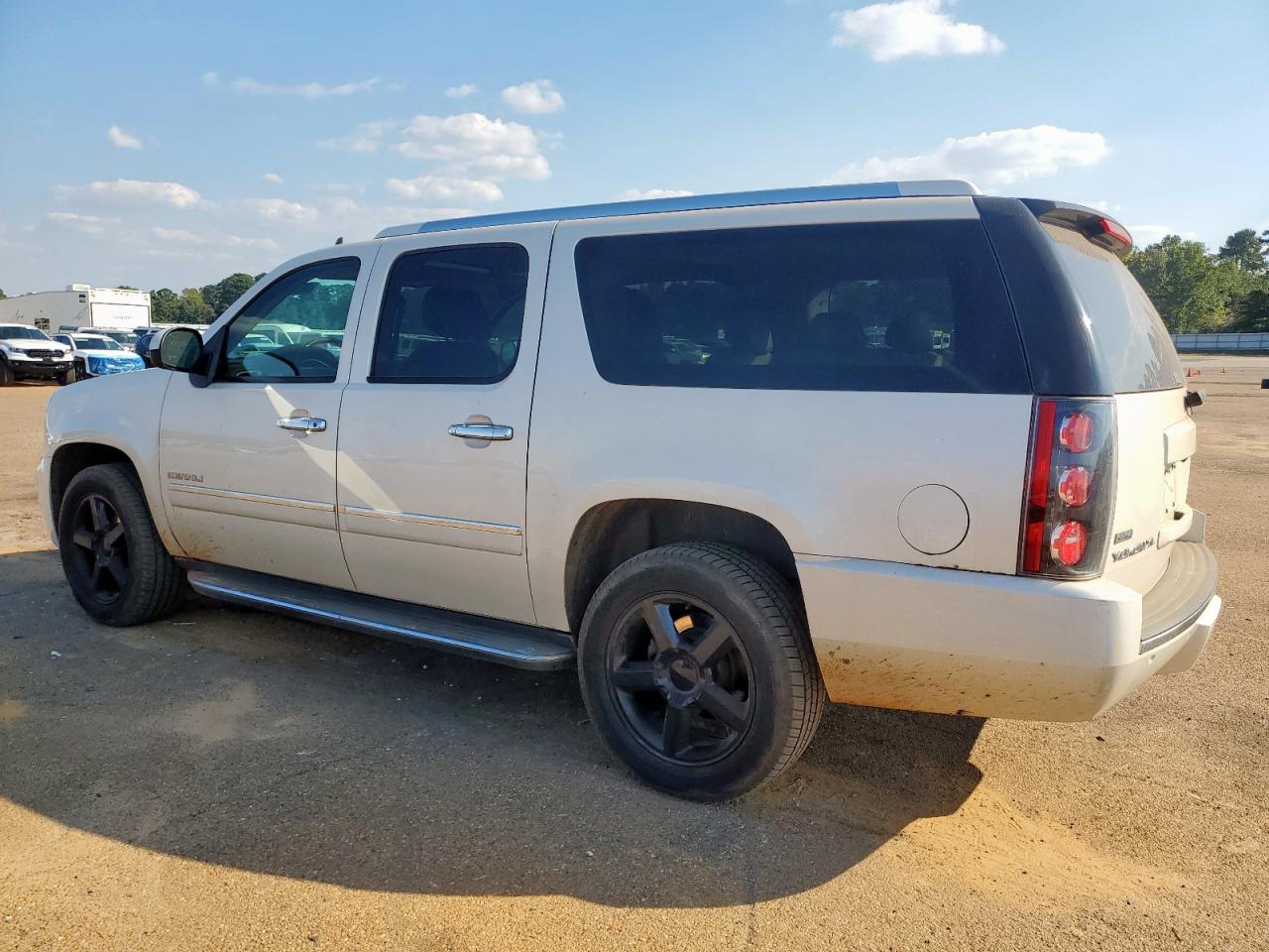 GMC YUKON DENALI