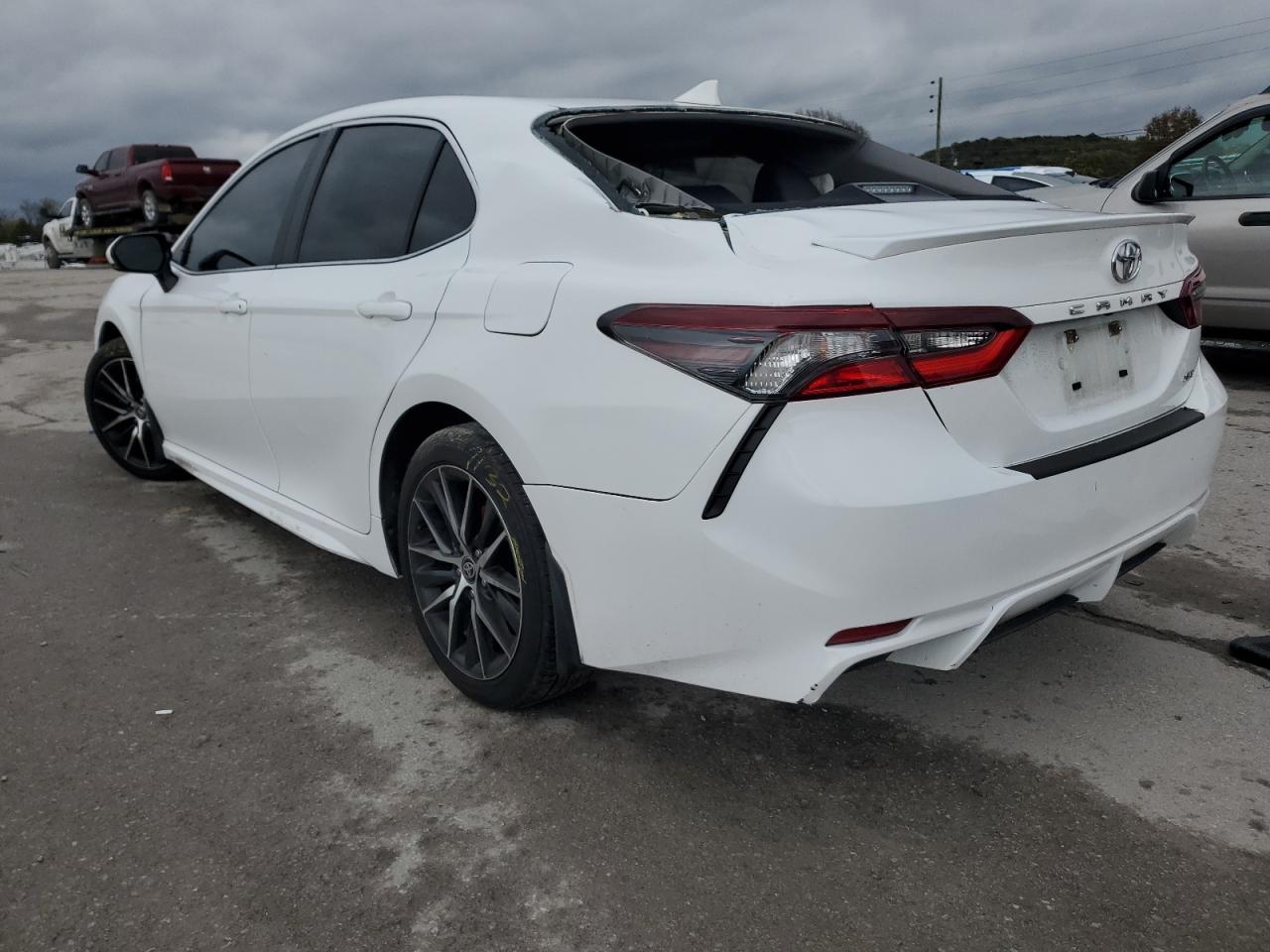 TOYOTA CAMRY SE NIGHT SHADE
