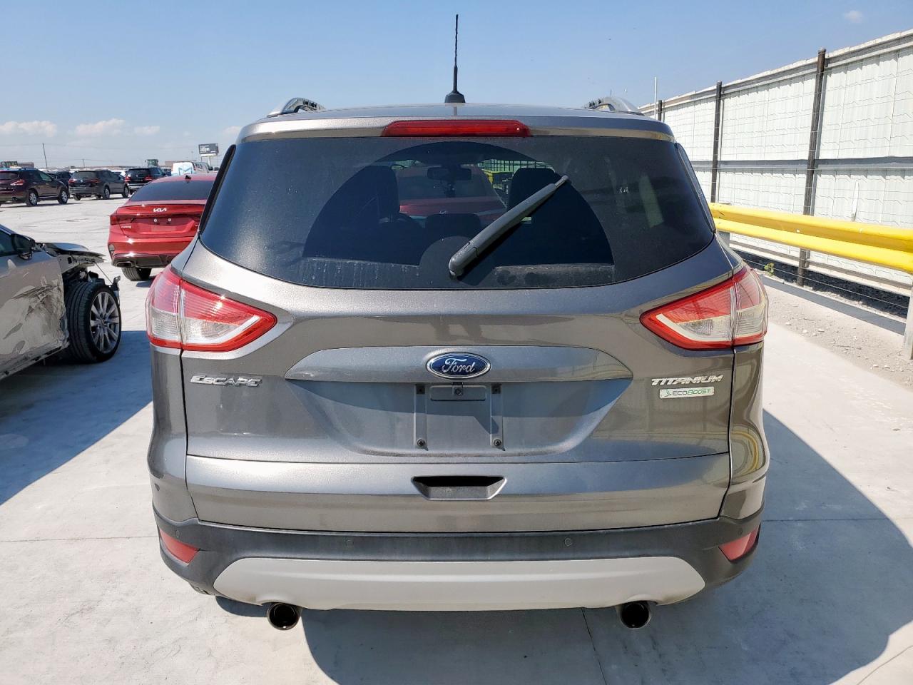 FORD ESCAPE TITANIUM