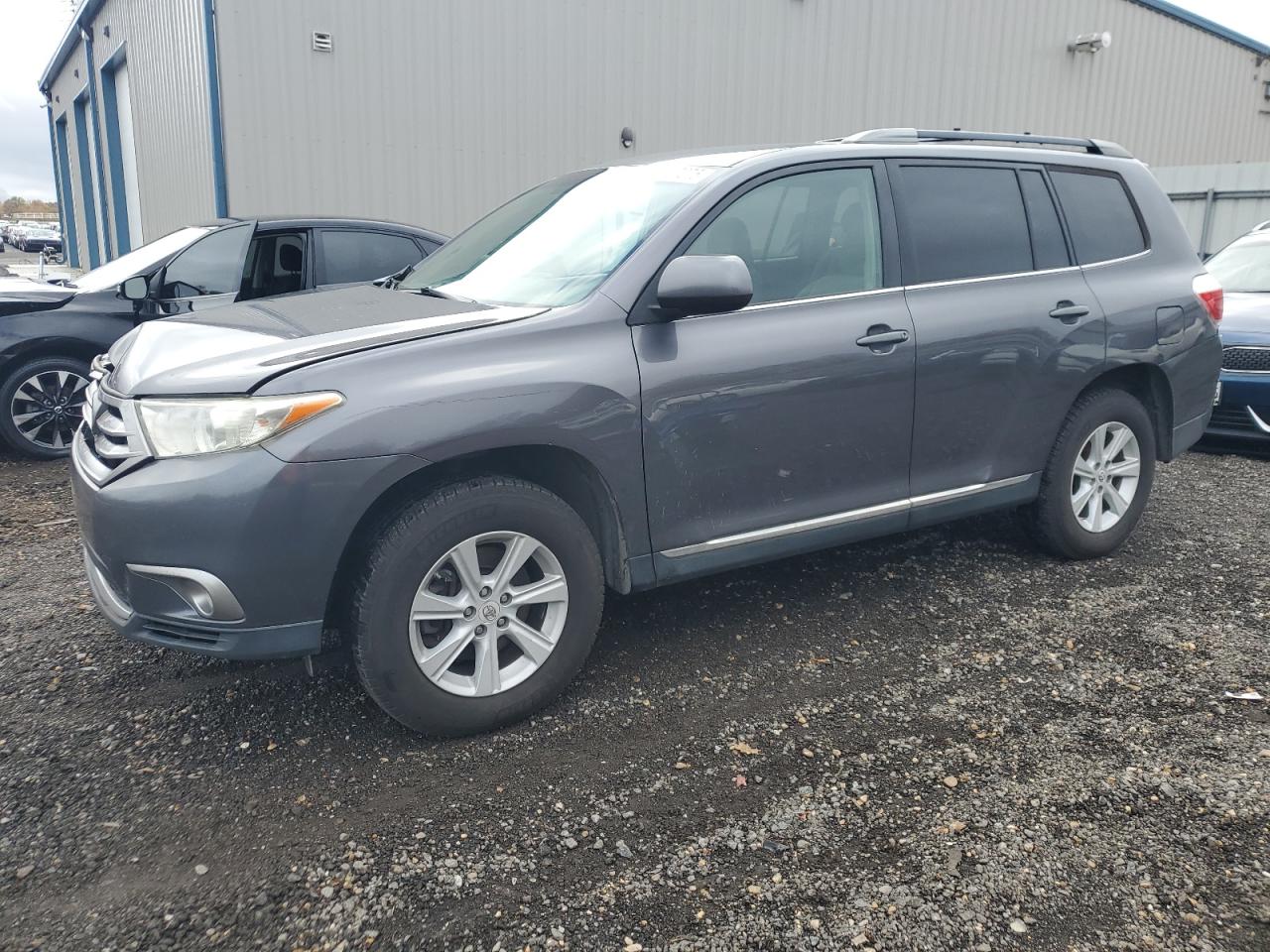 TOYOTA HIGHLANDER BASE