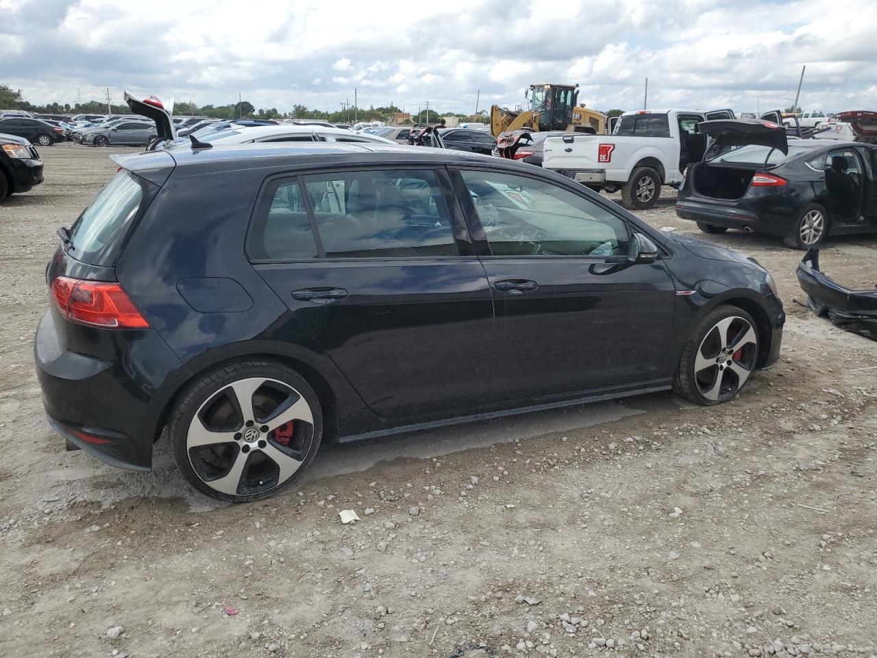 VOLKSWAGEN GOLF GTI