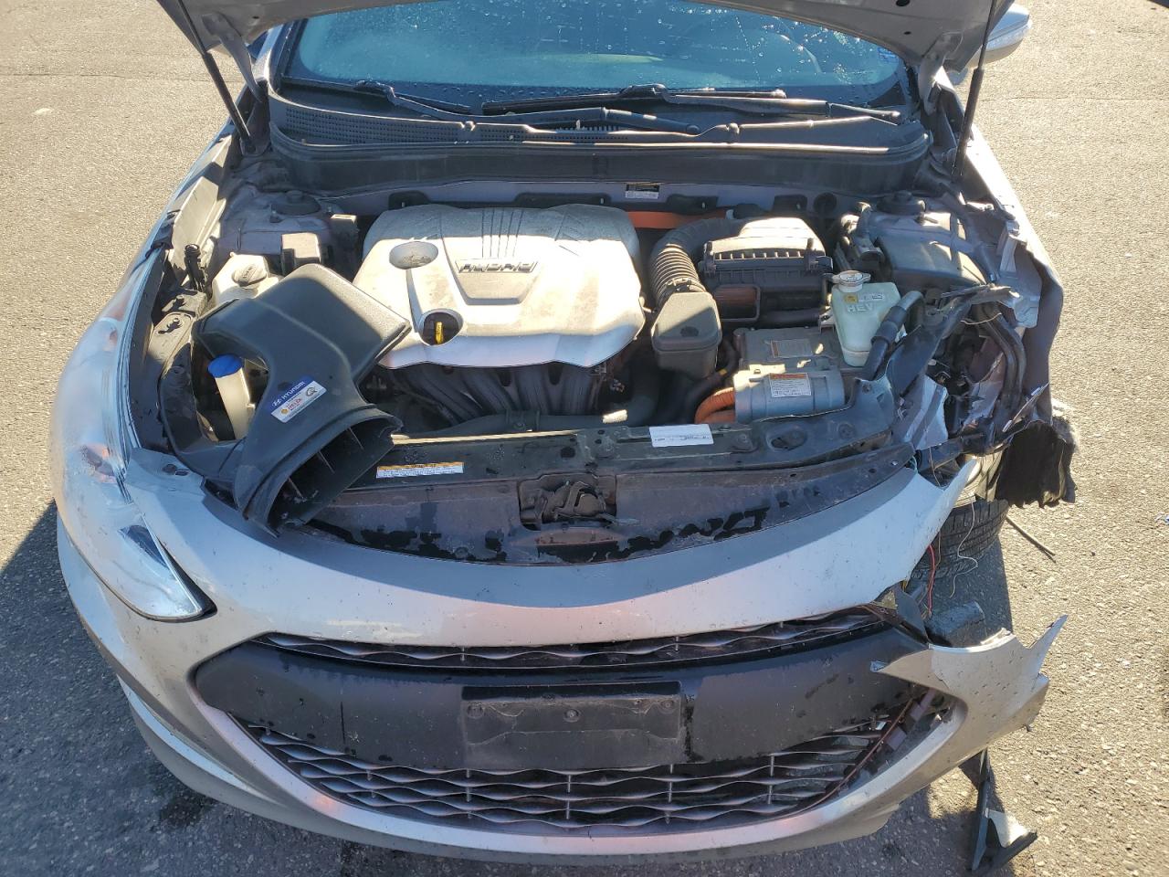 HYUNDAI SONATA HYBRID