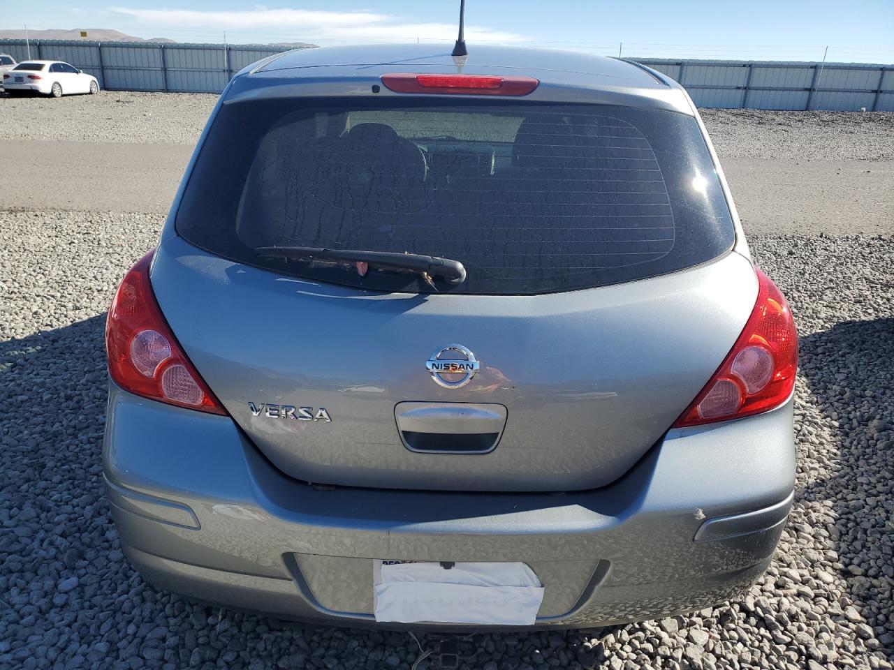 NISSAN VERSA S