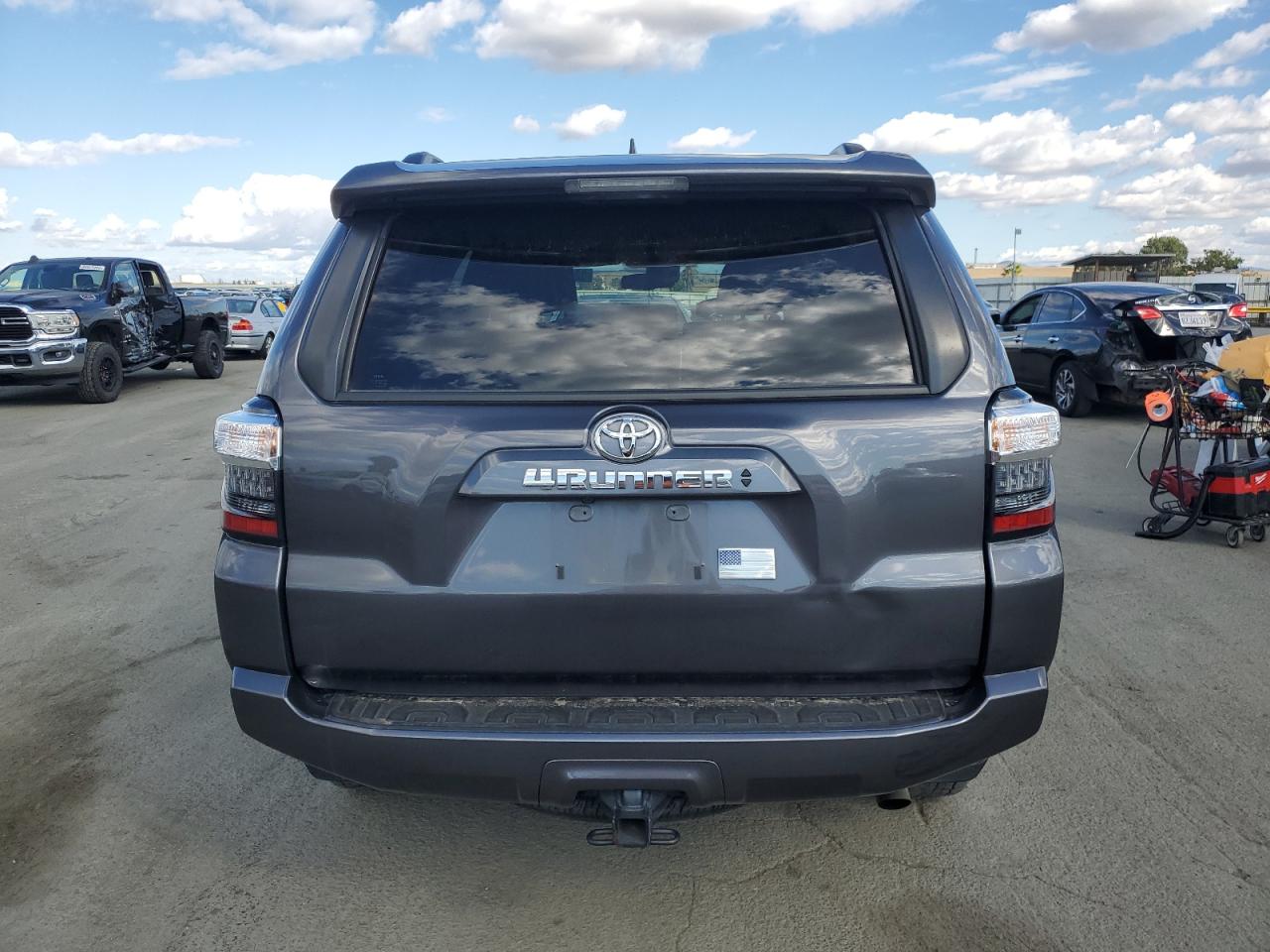 TOYOTA 4RUNNER SR5