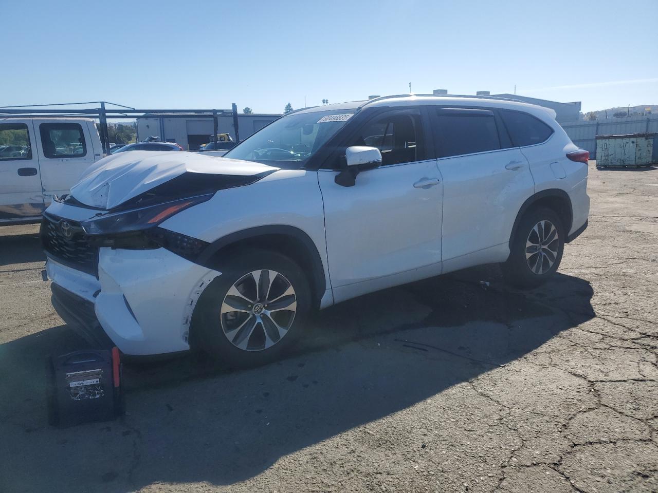 Lot #3315866172 2023 TOYOTA HIGHLANDER