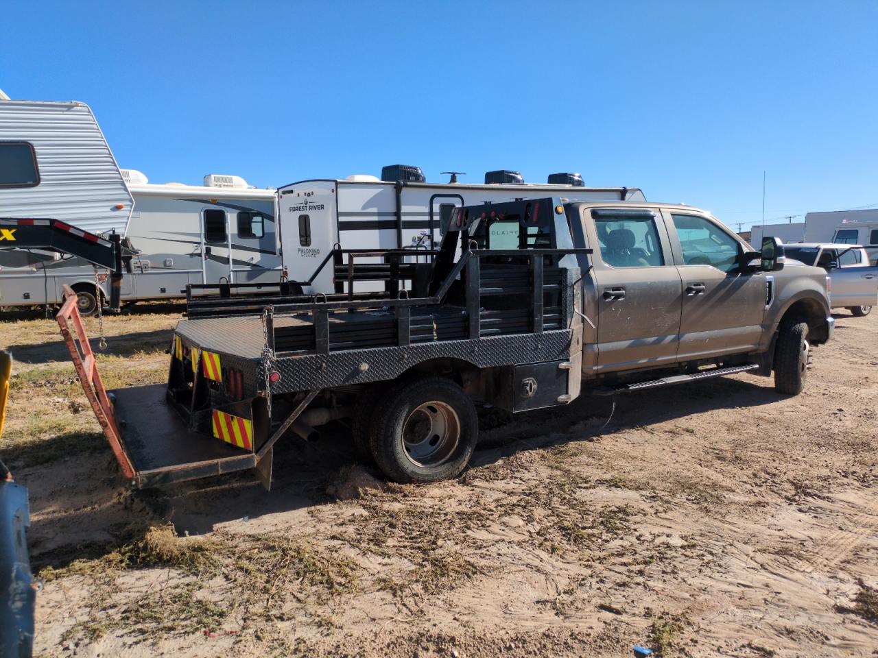 FORD F-350 SUPER DUTY