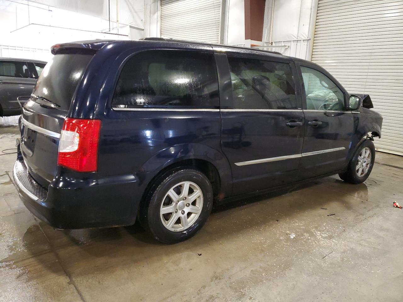 CHRYSLER TOWN & COUNTRY TOURING