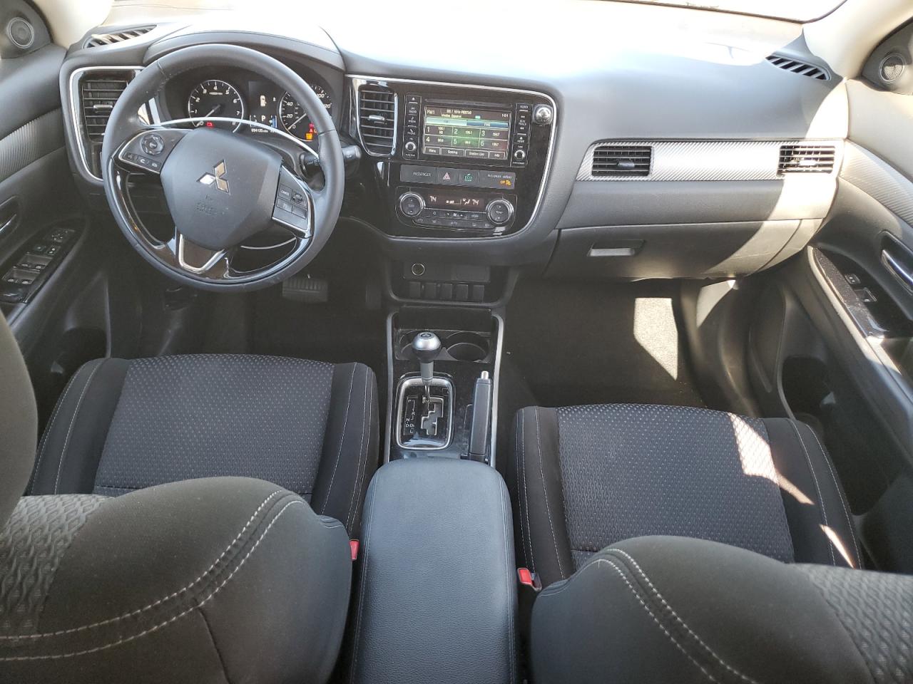 MITSUBISHI OUTLANDER ES