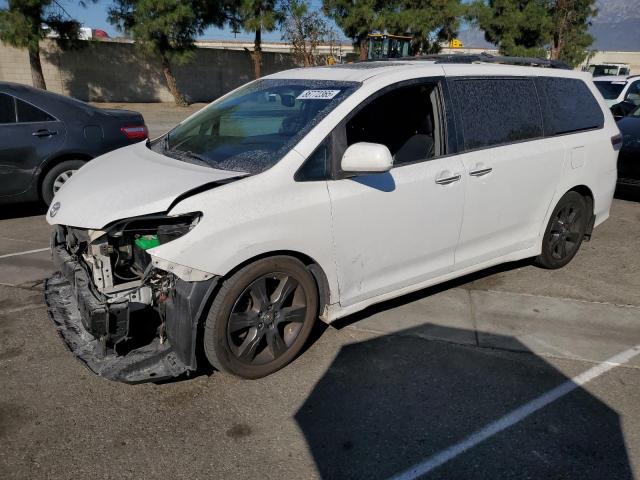 2016 TOYOTA SIENNA SE 5TDXK3DC7GS747164