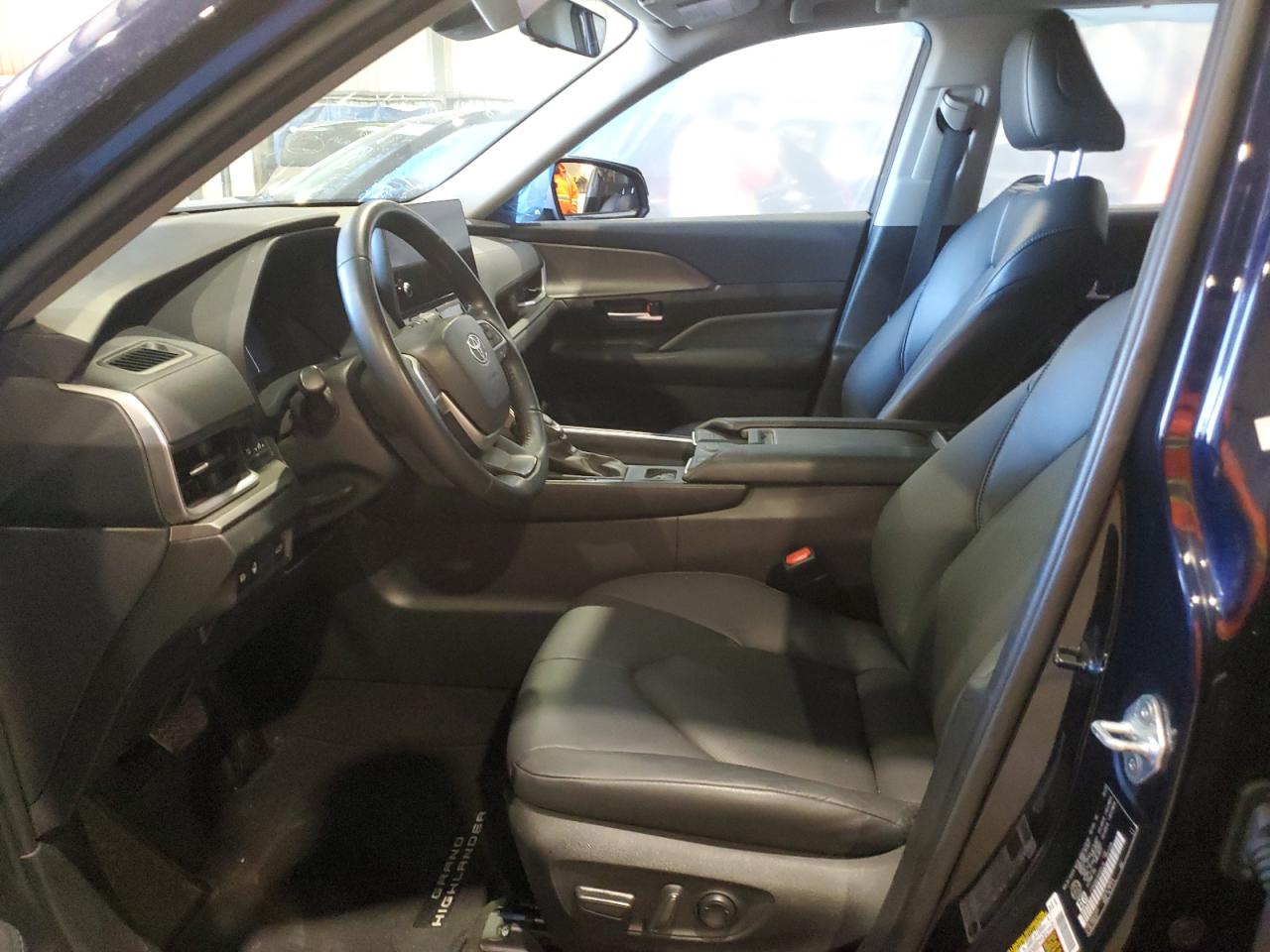 TOYOTA HIGHLANDER XLE