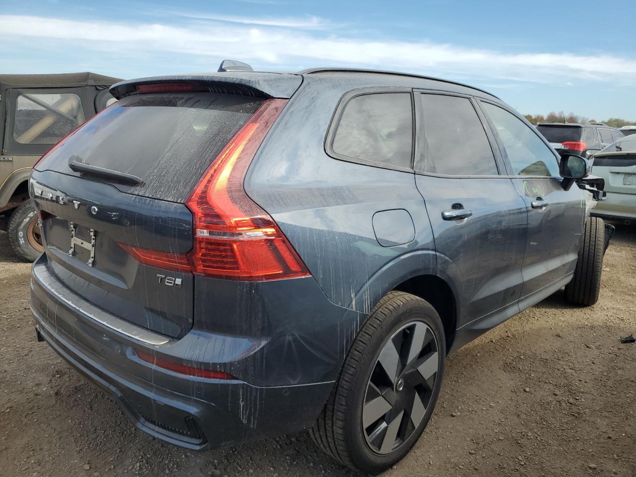 VOLVO XC60 PLUS