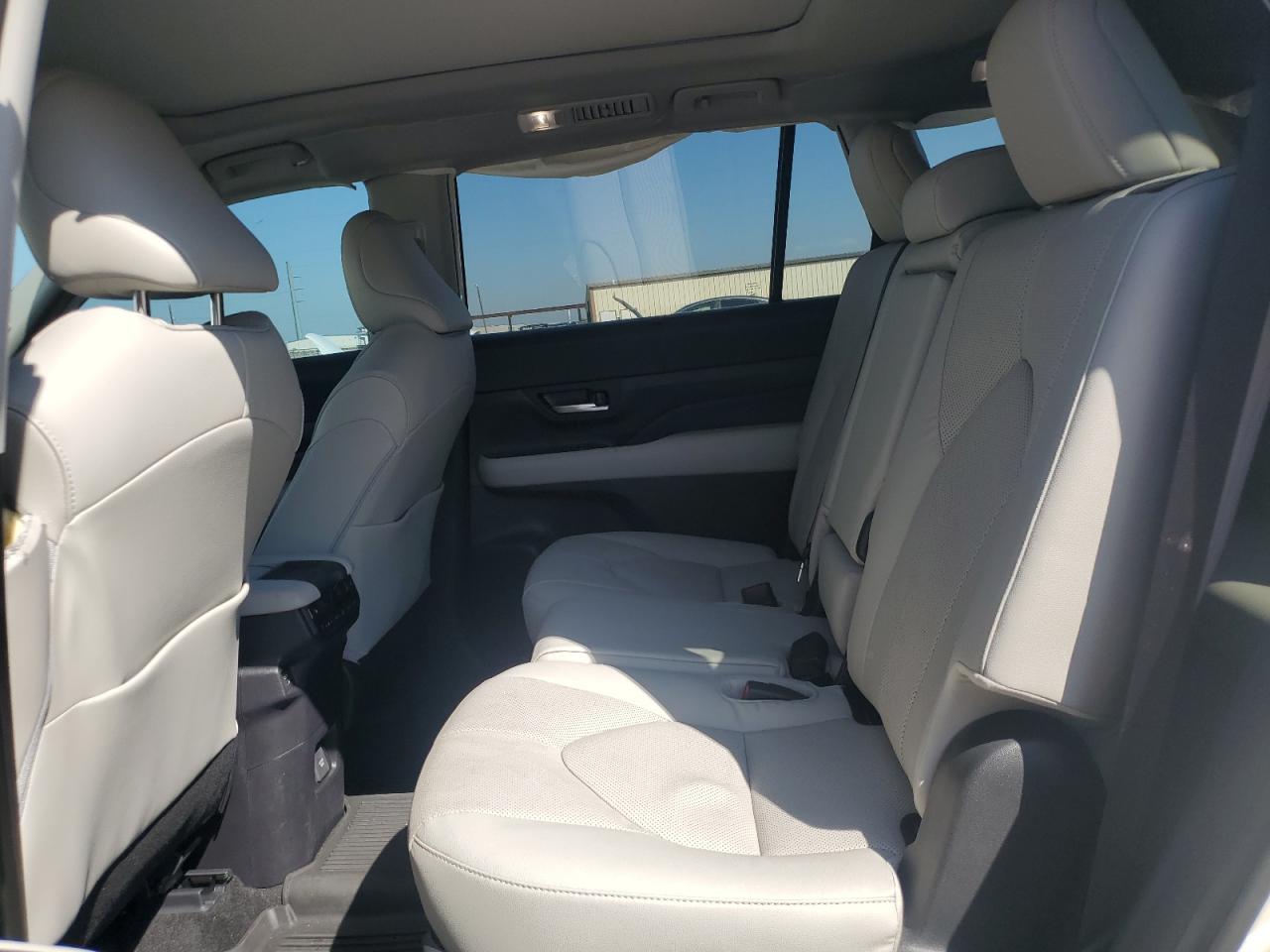 TOYOTA HIGHLANDER XLE