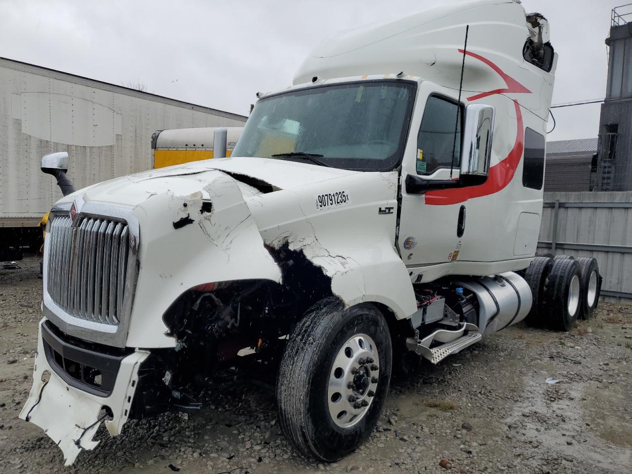 Lot #3280365030 2023 INTERNATIONAL LT625