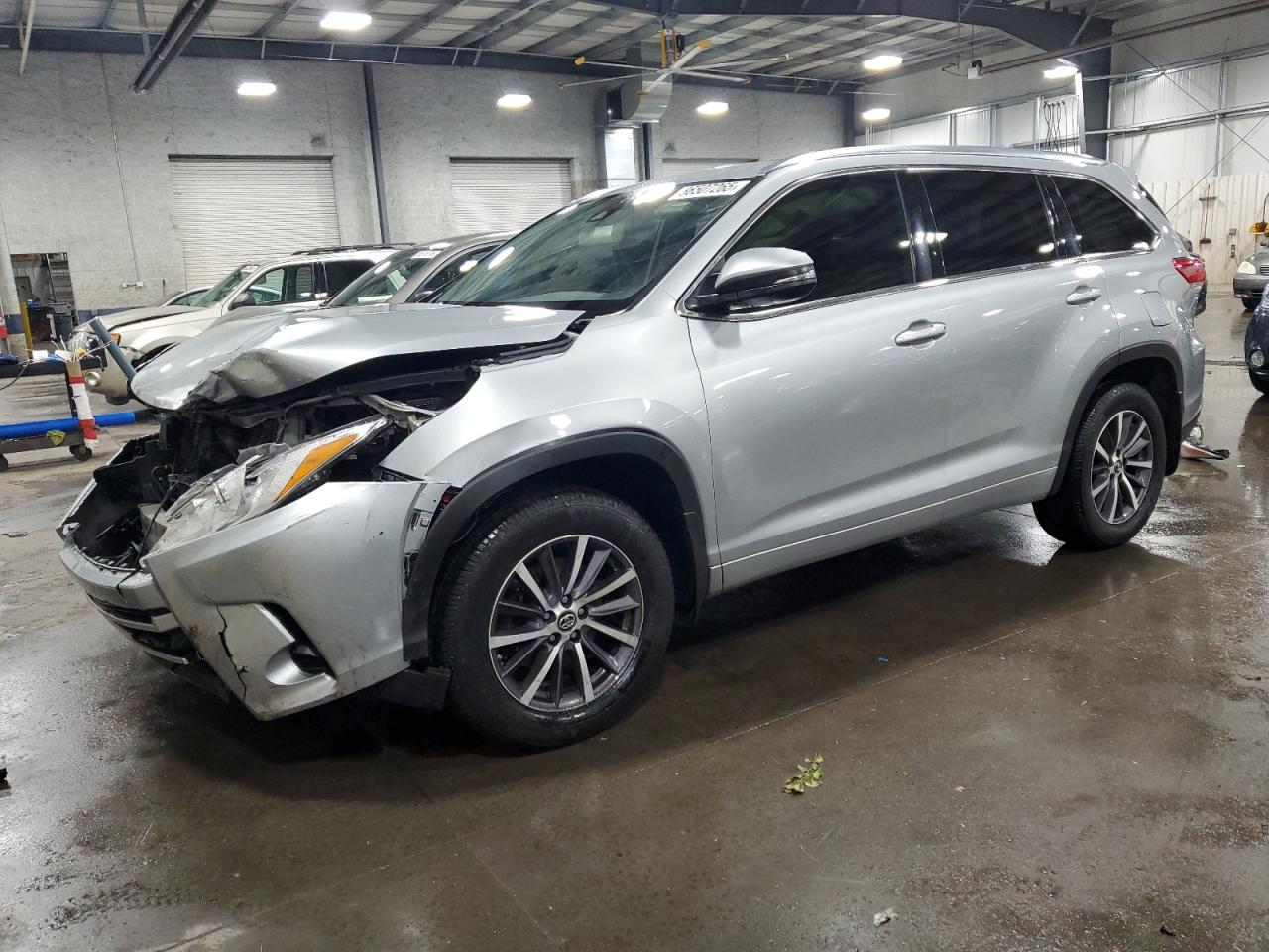 TOYOTA HIGHLANDER SE