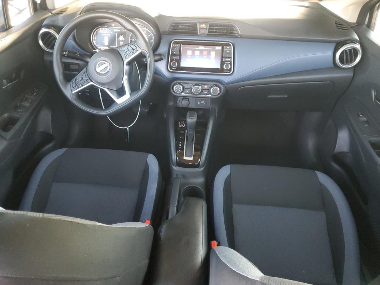 NISSAN VERSA SV