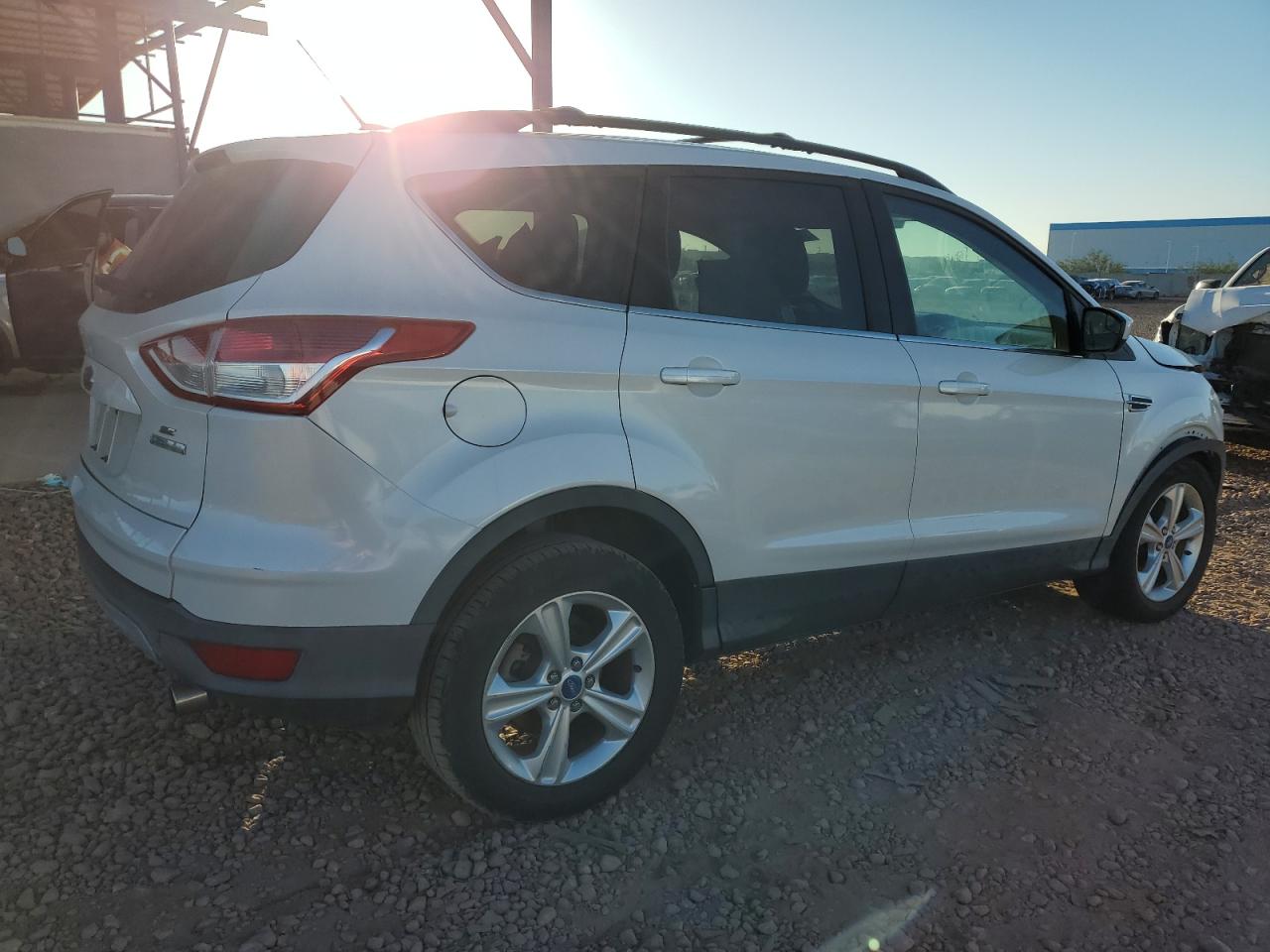 FORD ESCAPE SE