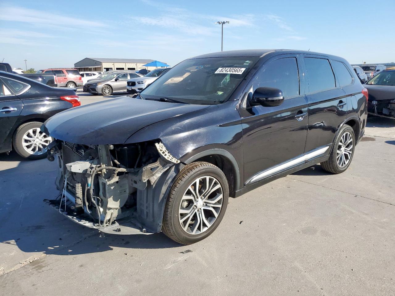 MITSUBISHI OUTLANDER SE