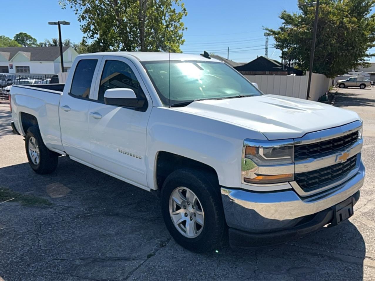 CHEVROLET SILVERADO C1500 LT