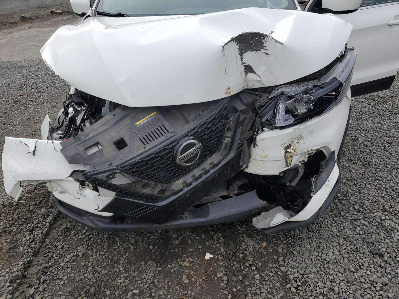 NISSAN ROGUE SPORT S