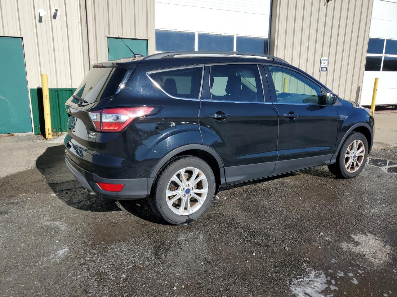 FORD ESCAPE SE