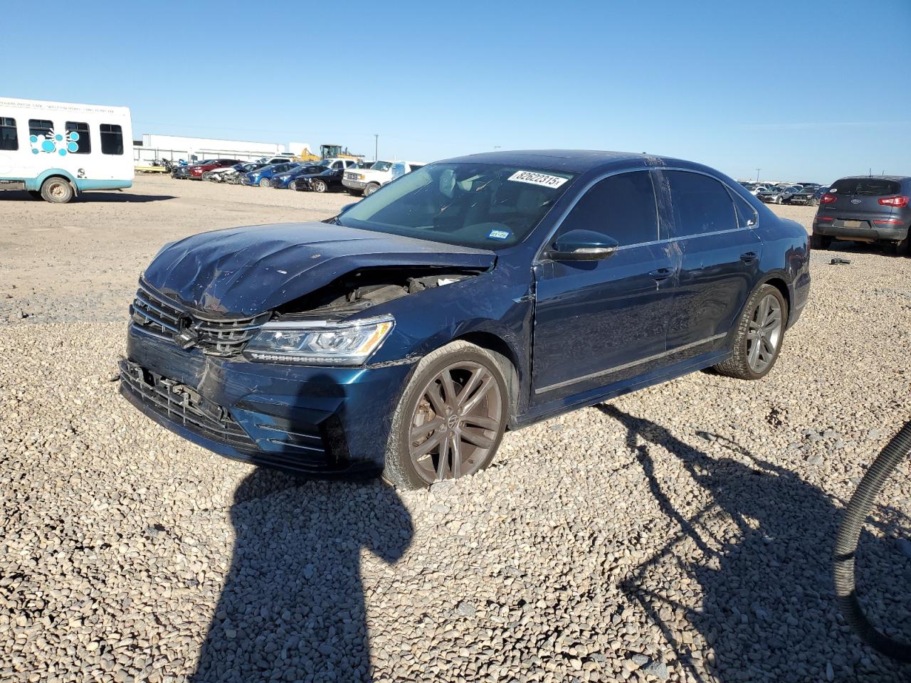 VOLKSWAGEN PASSAT SE R-LINE