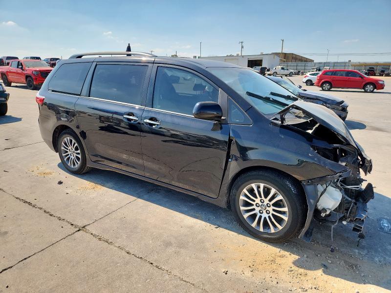 2019 TOYOTA SIENNA XLE #3302935624