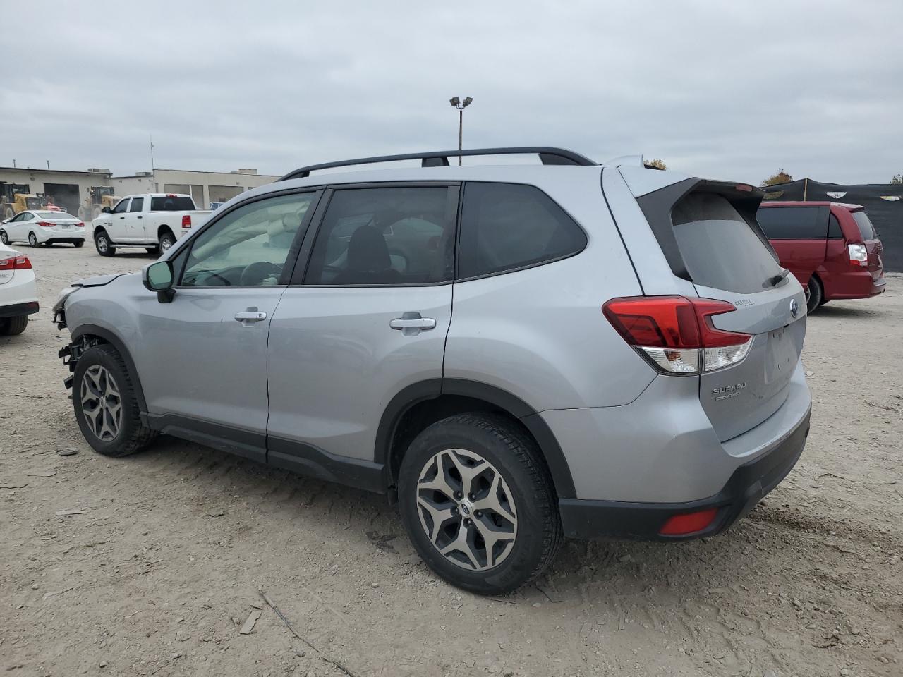 SUBARU FORESTER PREMIUM