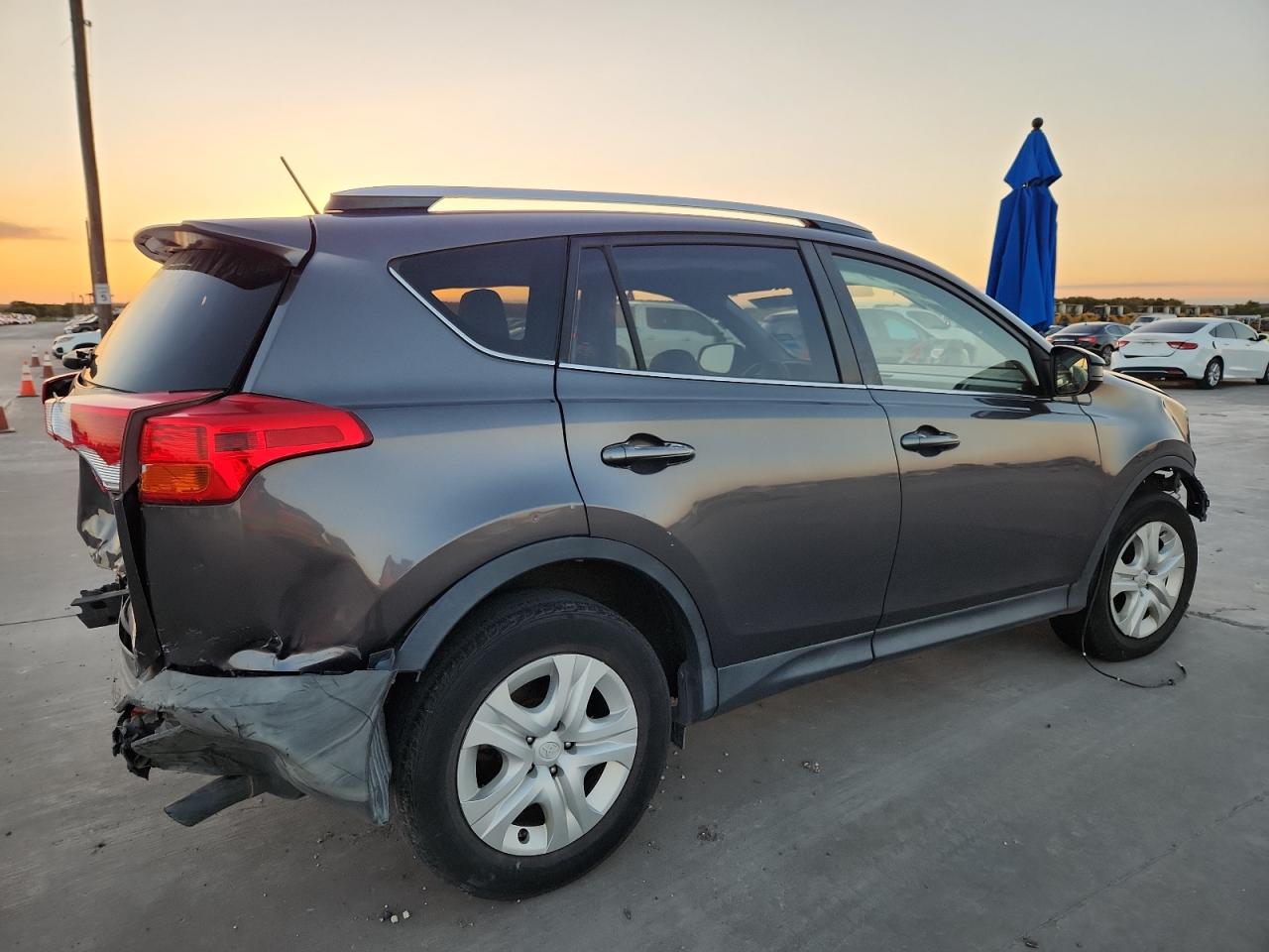 TOYOTA RAV4 LE