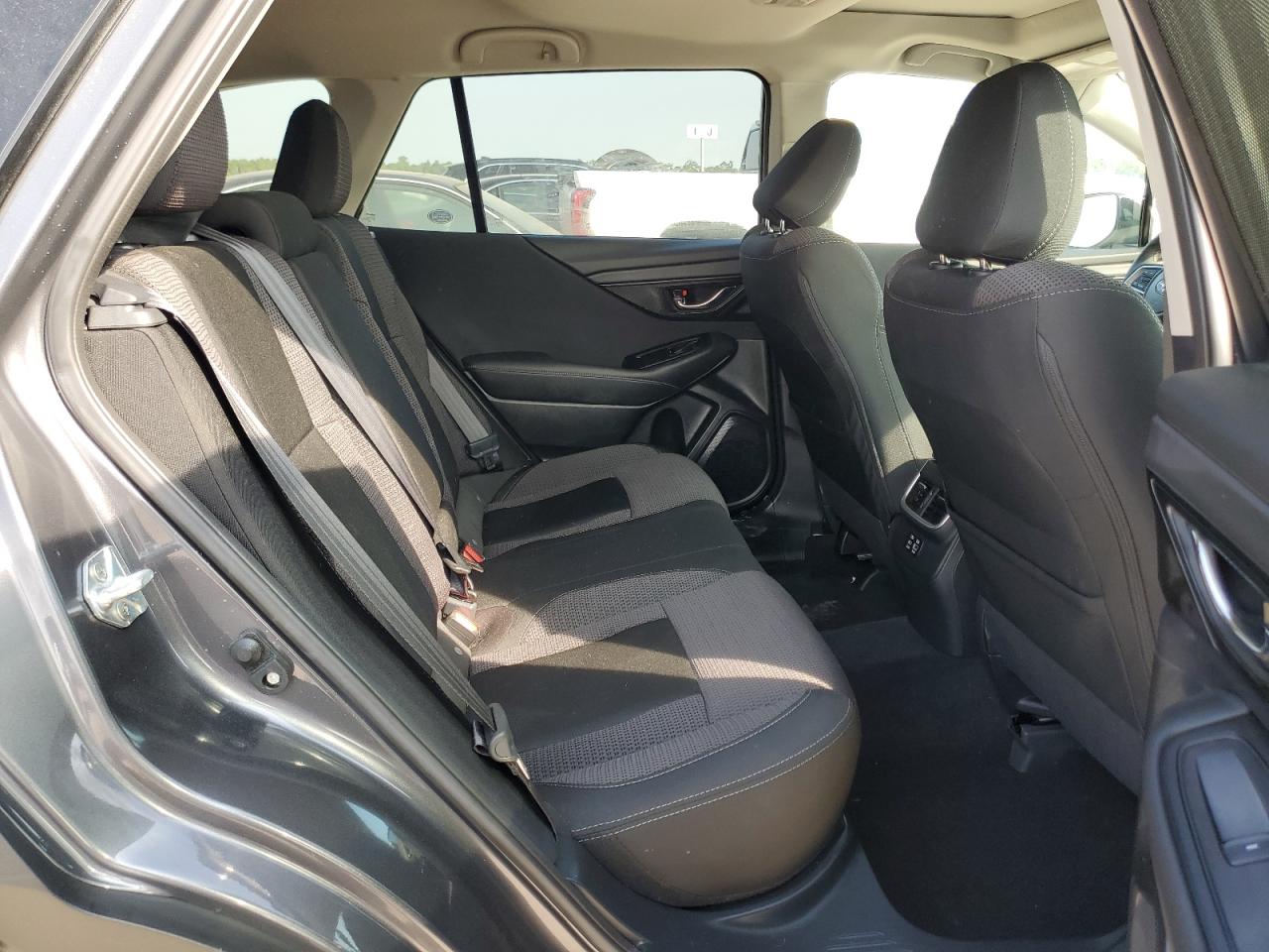 SUBARU OUTBACK PREMIUM